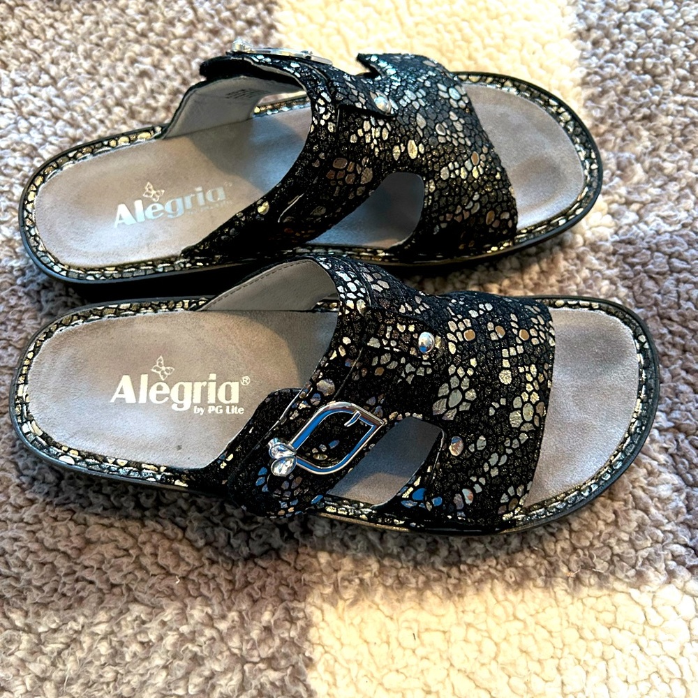 Algeria sandals